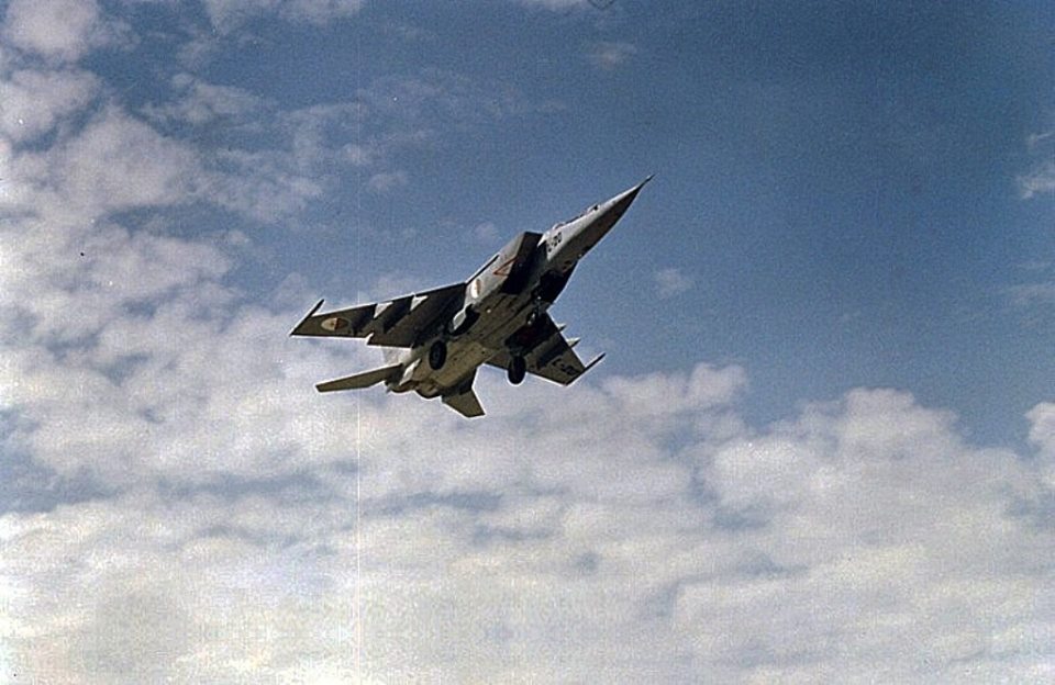 MIG25flyinghigh.jpg