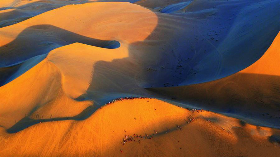 Mingsha-Mountains,Dunhuang,Gansu.(1).6Sep2016.jpg