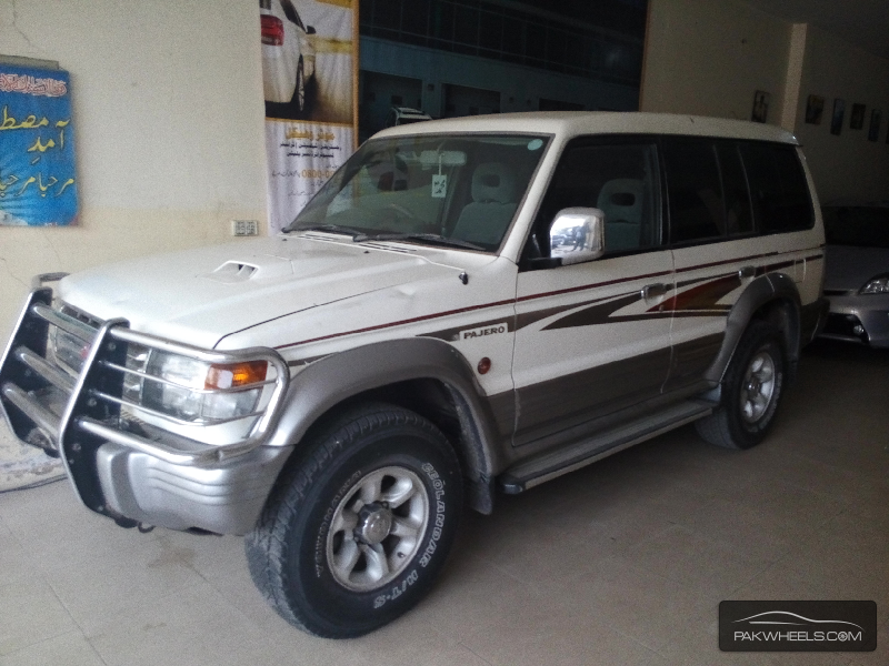 mitsubishi-pajero-1995-7124652.png