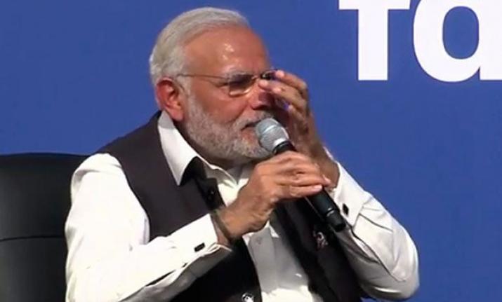 Modi crying.jpg