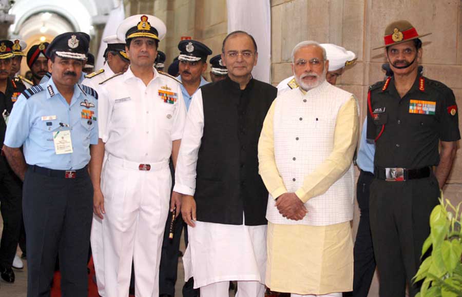 Modi_service-chiefs.jpg