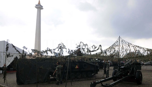 monas15.jpg