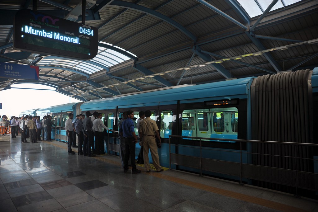 MUMBAI MONORAIL 3.jpg