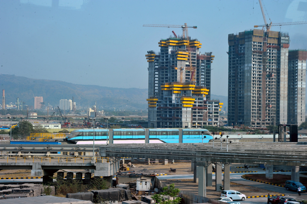 MUMBAI MONORAIL 4.jpg