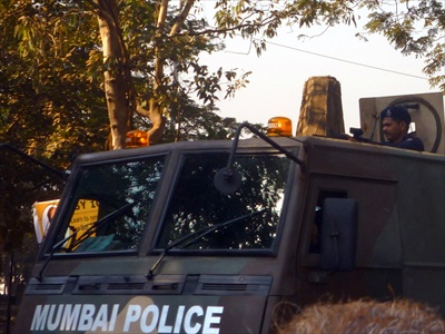 Mumbai Police vehicle.jpg