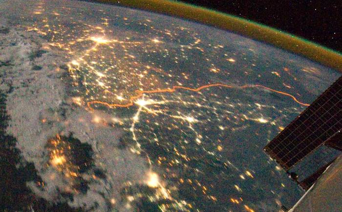 nasa-iss-indopak-border1.jpg