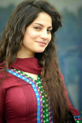 Neelam_Muneer_Hot_Pics.jpg