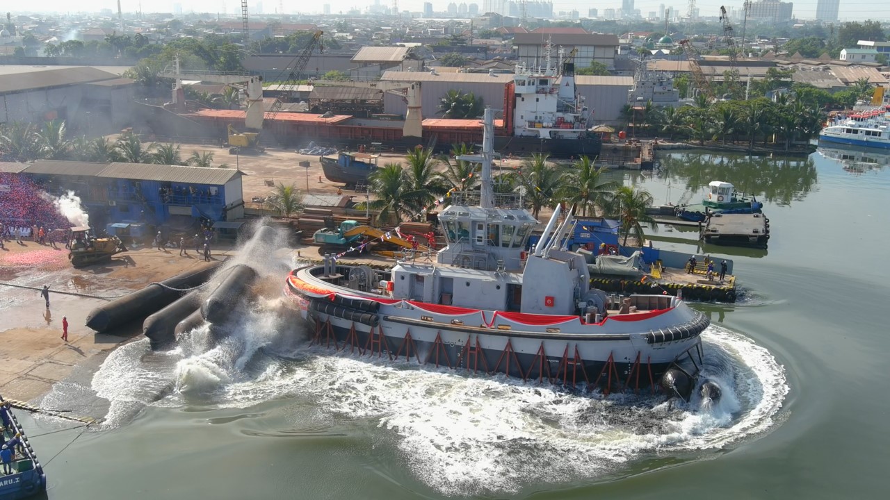 new-tug-2.jpg