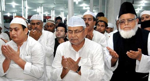 nitish_muslim_1306_962763199[1].jpg