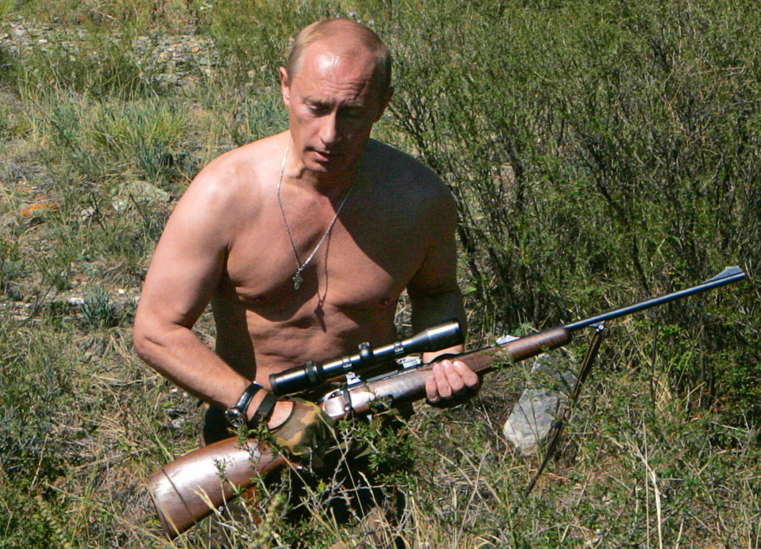 o-PUTIN-GUN-facebook.jpg