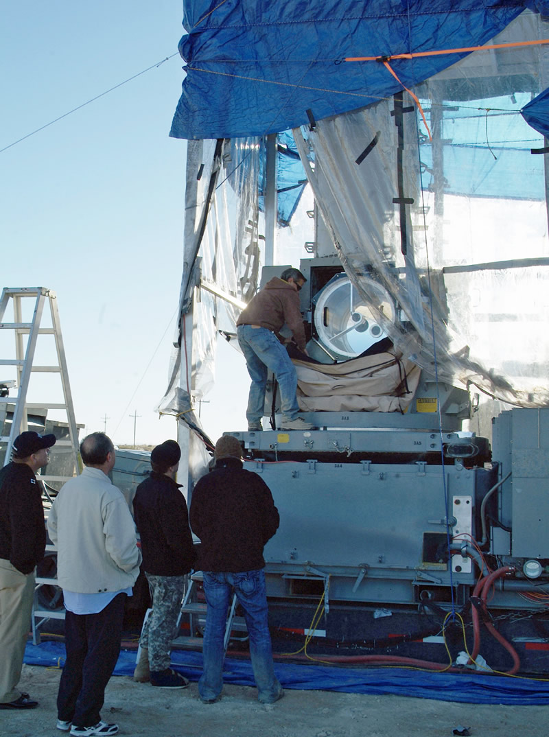 ORD_CIWS_Laser_Phalanx_Centurion_Demonstrator_lg.jpg