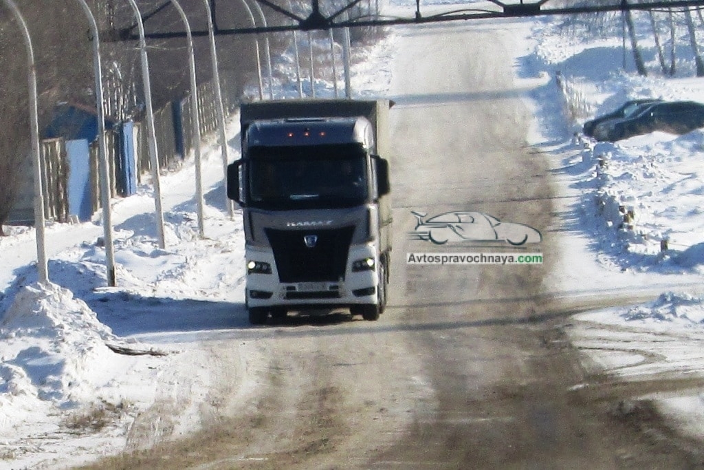 orig-kamaz-54901avtospravochnayacom2-1518942787[1].JPG