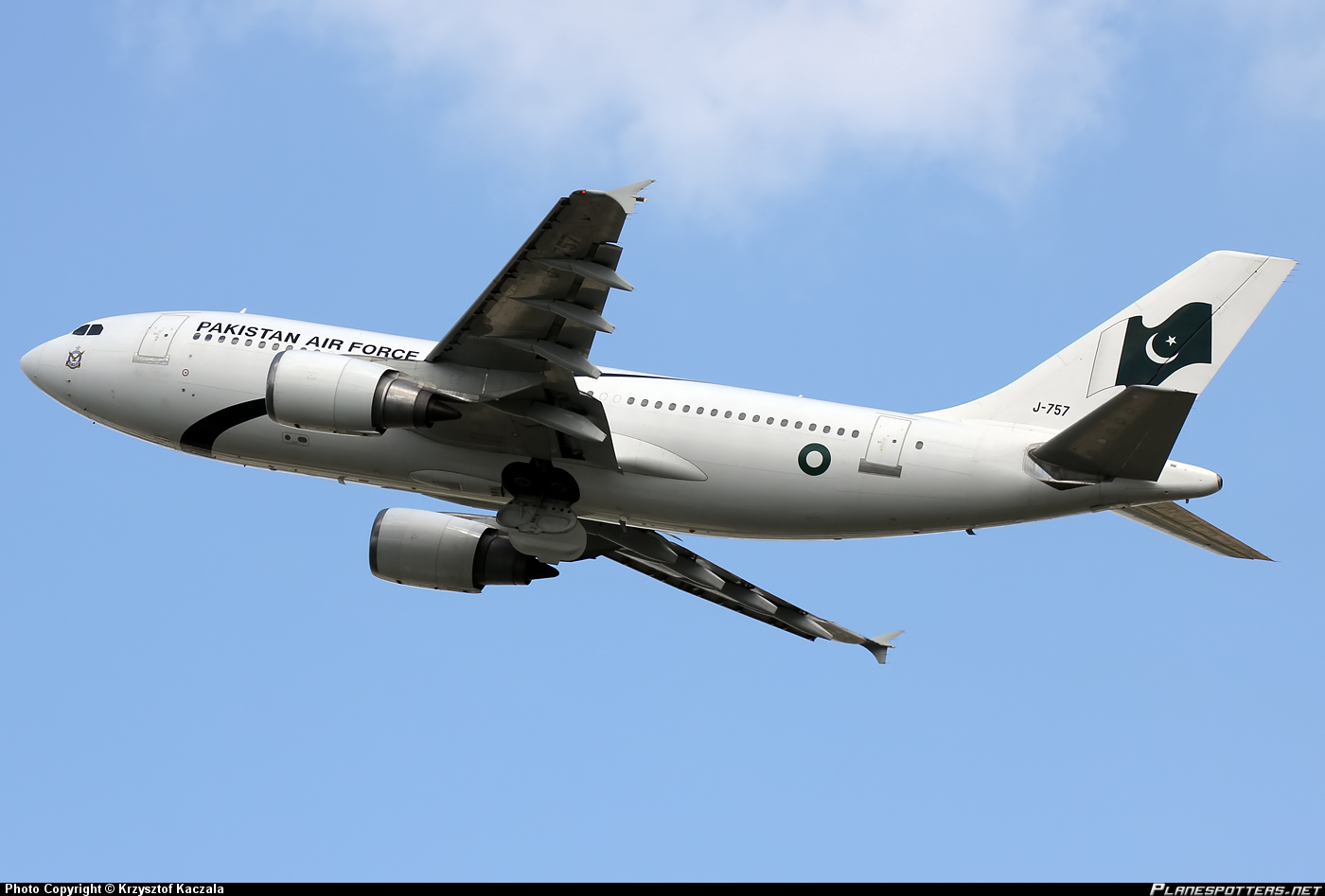 Pakistan-Air-Force-Airbus-A310-300_.jpg