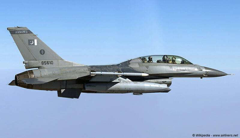 Pakistan-Air-Force-F-16-BM-Fighting-Falcon.jpg.jpeg