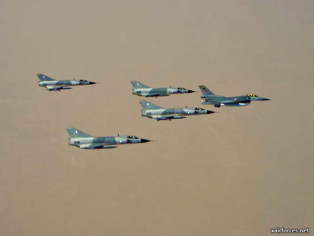 Pakistan-Air-Force_Mirage-IIIs-with-TUAF-F-16C_180313.jpg