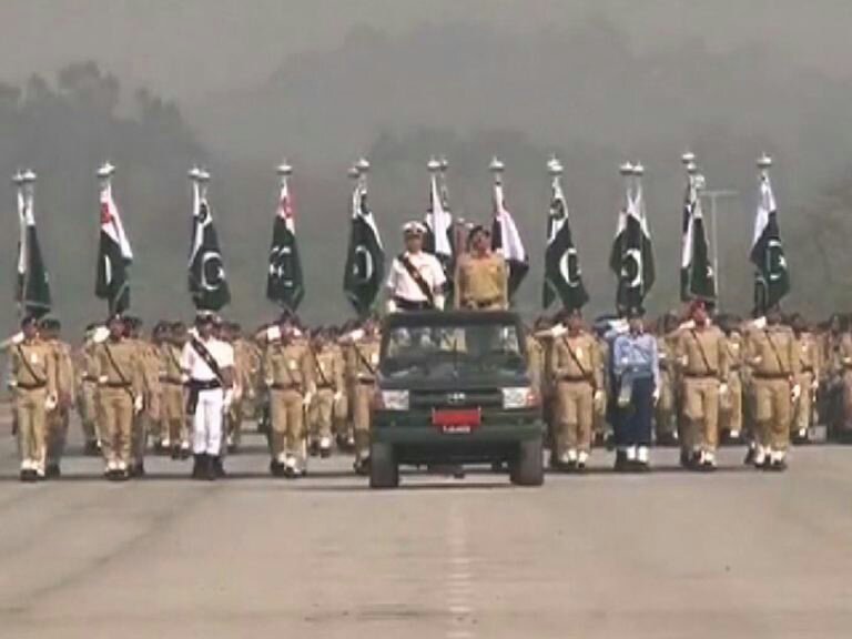 Pakistan-Day-Parade-Rehearsal-isb-pkg-16-03.jpeg