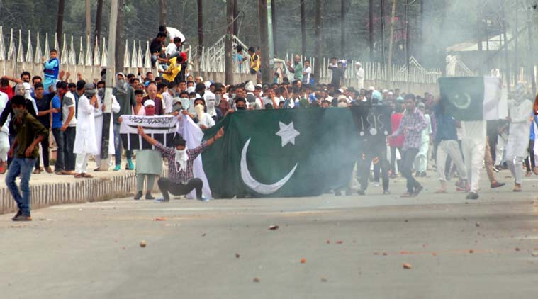 pakistan-flag-srinagar-759.jpg