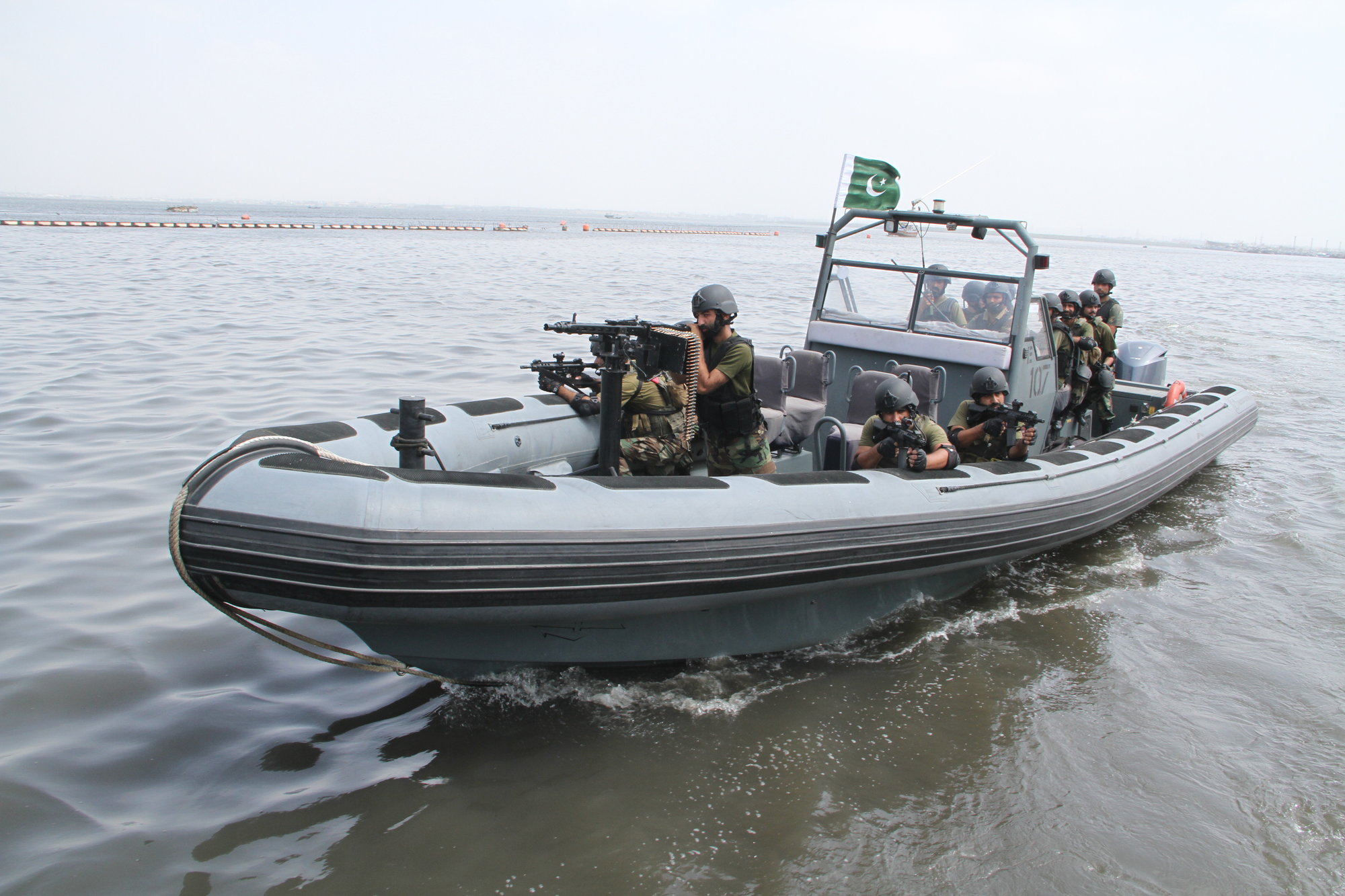 pakistan-navy-personnel-taking-part-in-exercise-tahaffuz-e-sahil-around-areas-of-karachi-harbour.jpg