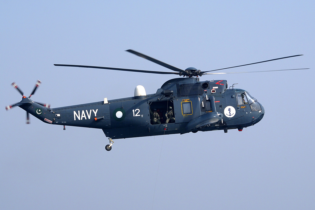 Pakistan_Navy_Westland_Sea_King_Asuspine-1.jpg