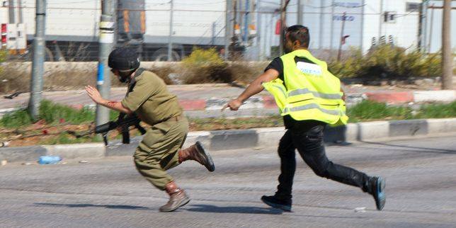 palestine 10 16 15 a palestinian running after a yahoodi..jpg