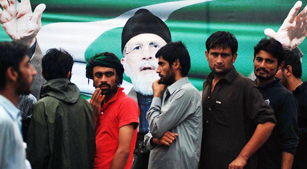 PAT-Inquilabmarch-BBCUrdu_9-6-2014_158925_l.jpg