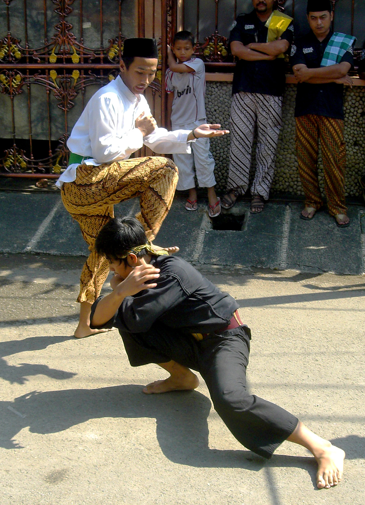 Pencak_Silat_Betawi_1.jpg