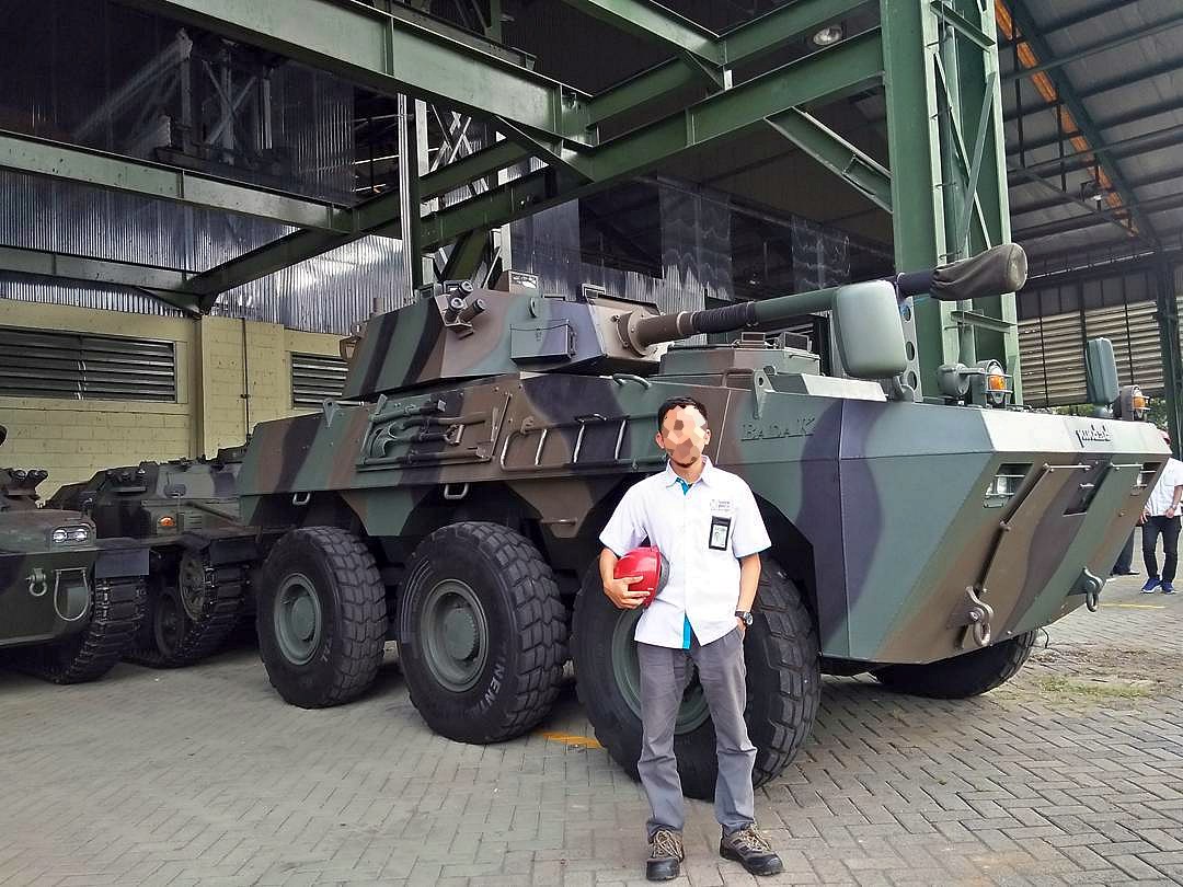 pindad-badak.jpg