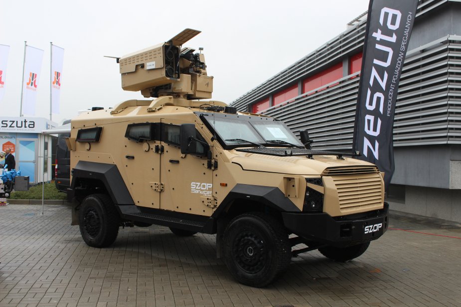 Plasan_showcases_its_Sandcat_4x4_light_protected_vehicle_at_MSPO_2017_925_001.jpg