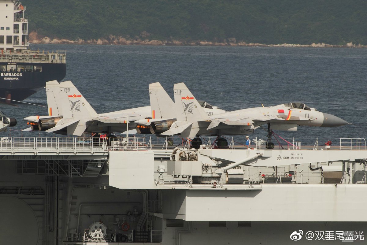 PLN CV-16 Liaoning at HK - 20170707 - 20.jpg