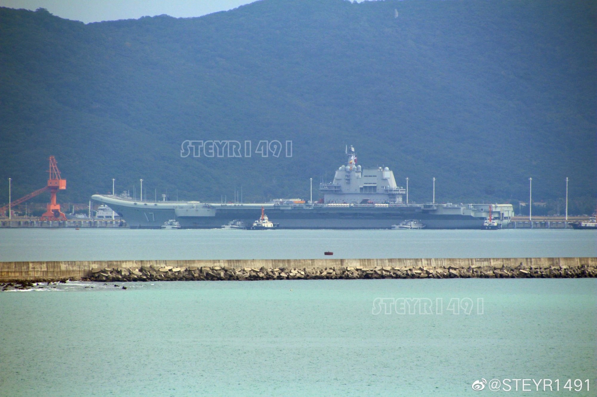 PLN CV-17 Shandong -  202001222 at Hainan - 5.jpg