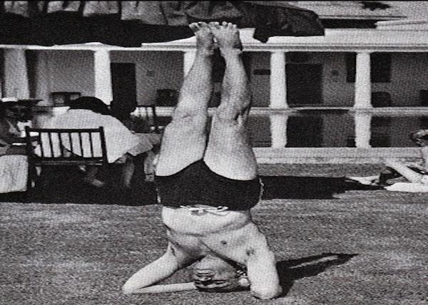 PM Jawaharlal Nehru Practicing Yoga.jpg