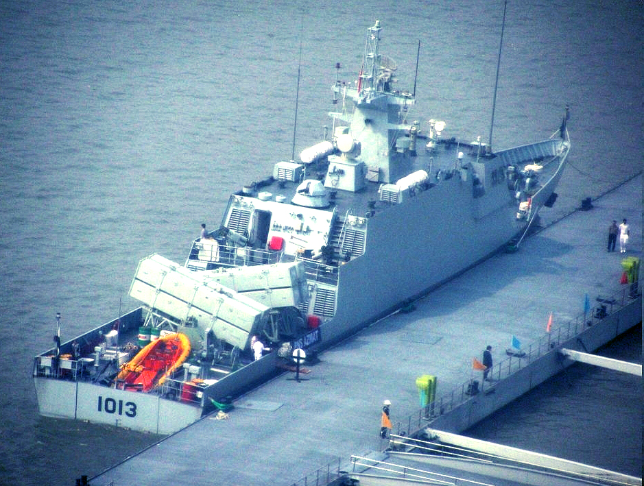 PNS Azmat-1.jpg