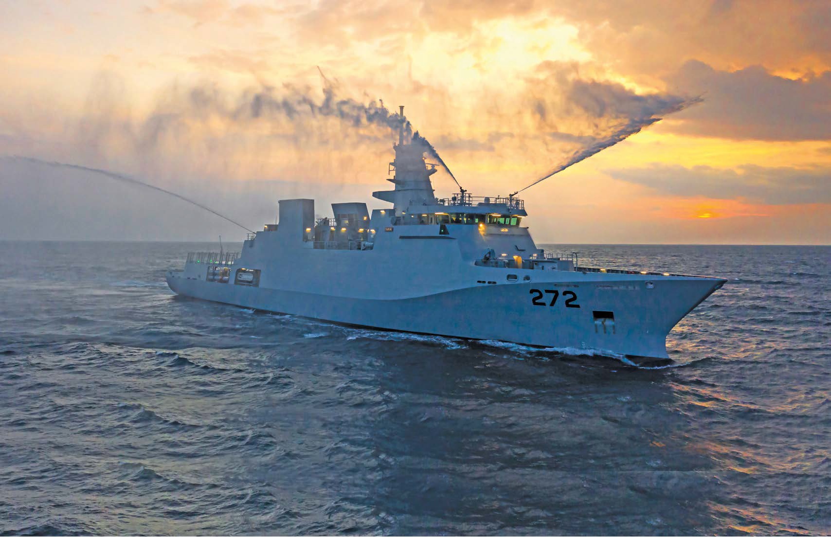 PNS TABUK [ship#272].jpg