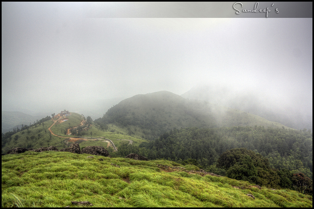 Ponmudi 2.jpg