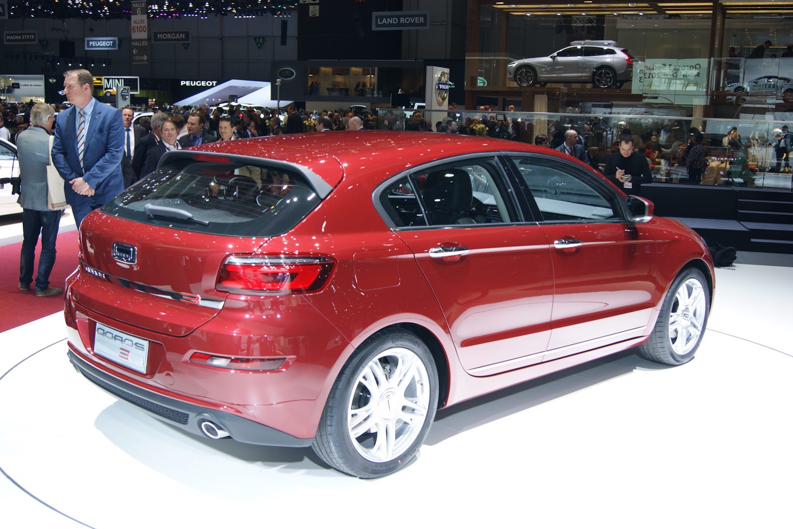 qoros-3-hatch-5.jpg