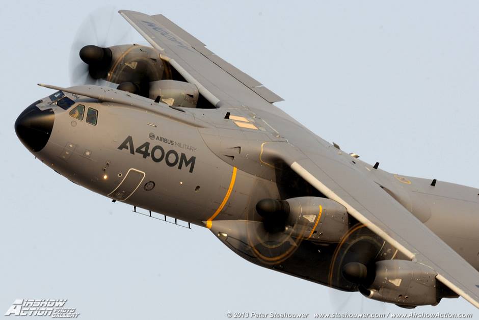 qq11Dubai Airshow 2013.jpg