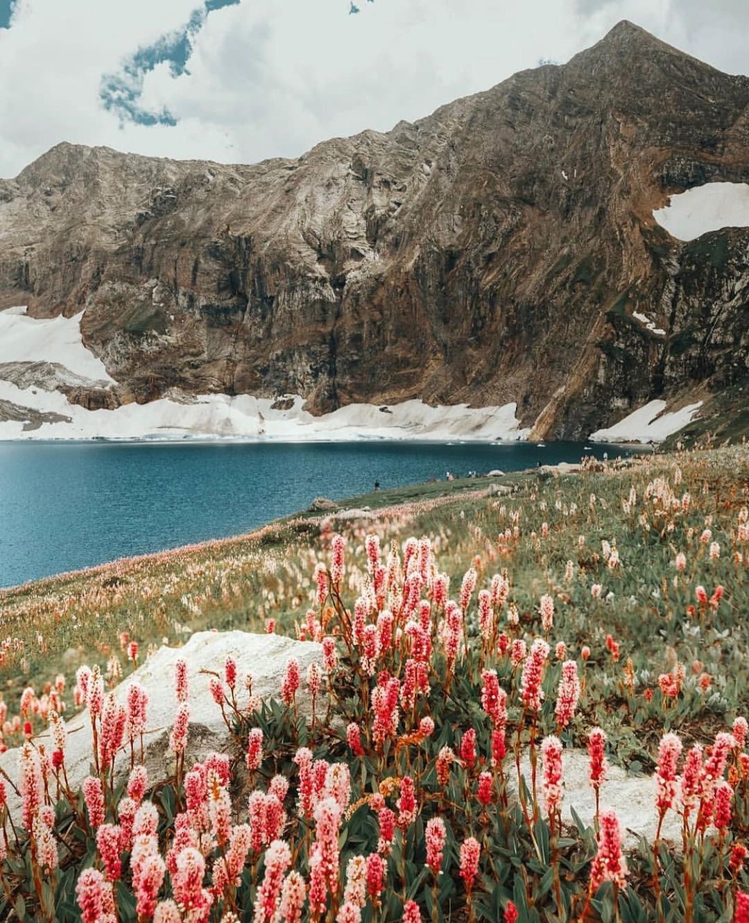 Ratti Gali Lake.jpg