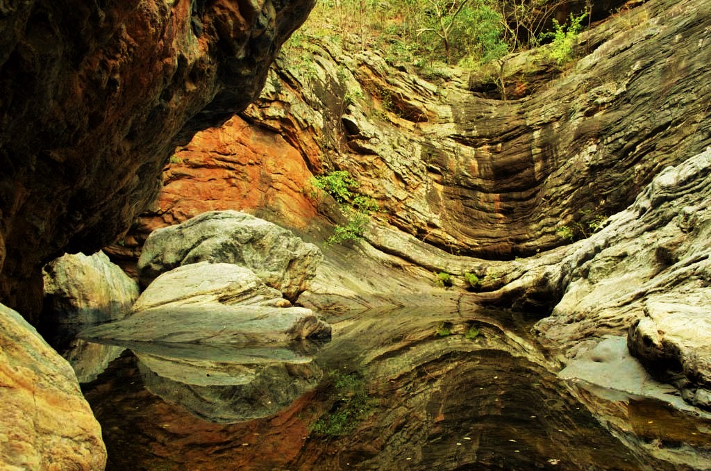 Rocks-nagala-east-trek.jpg