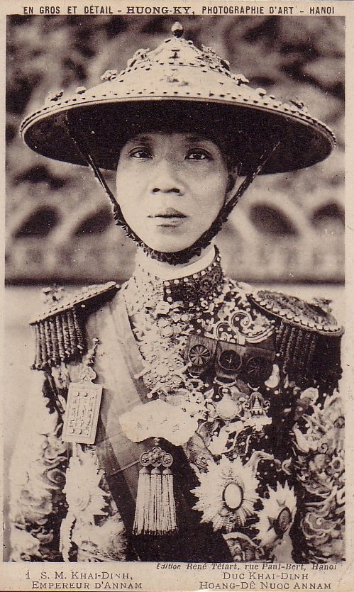 Roi-Khai-Dinh[1].jpg