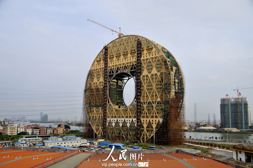 round_building_at_guangzhou.jpg