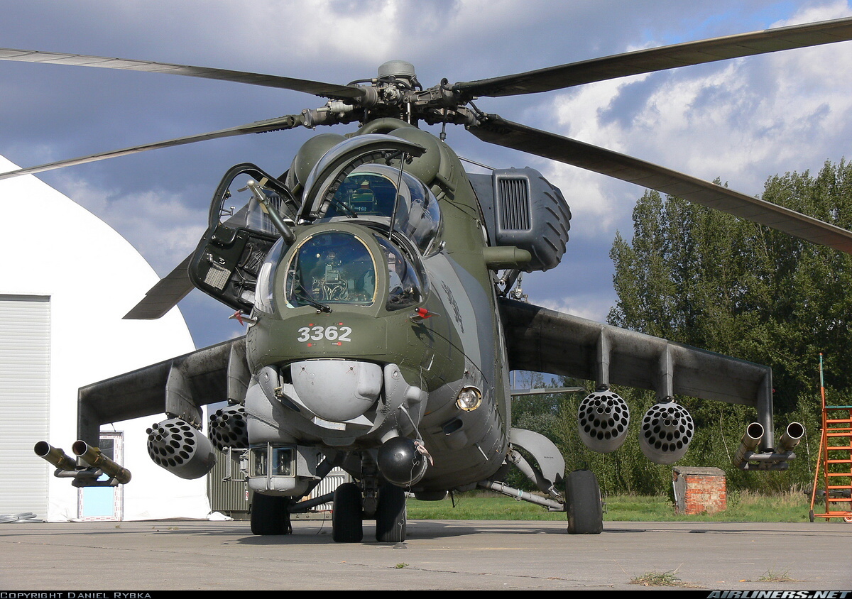 Russian_Mi-35_Attack_Helicopter_2.jpeg