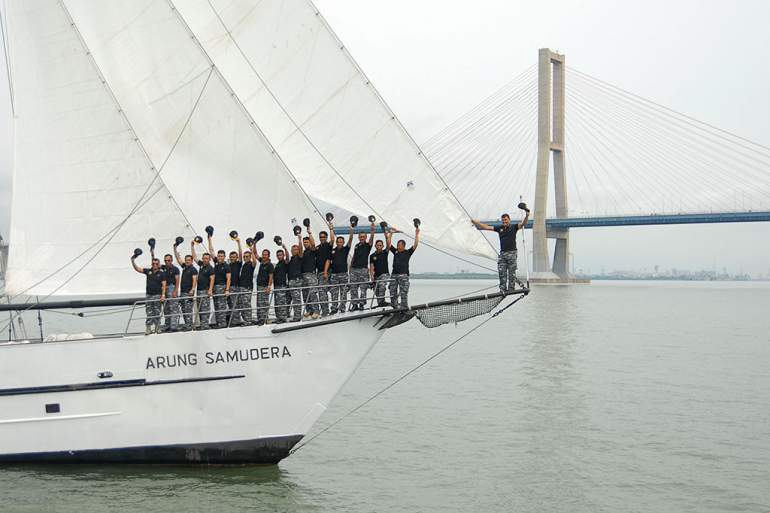 sail3.jpg