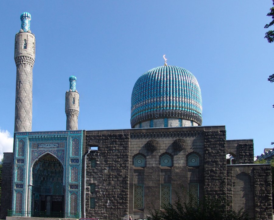 Saint_Petersburg_Mosque_by_Zaratra.jpg