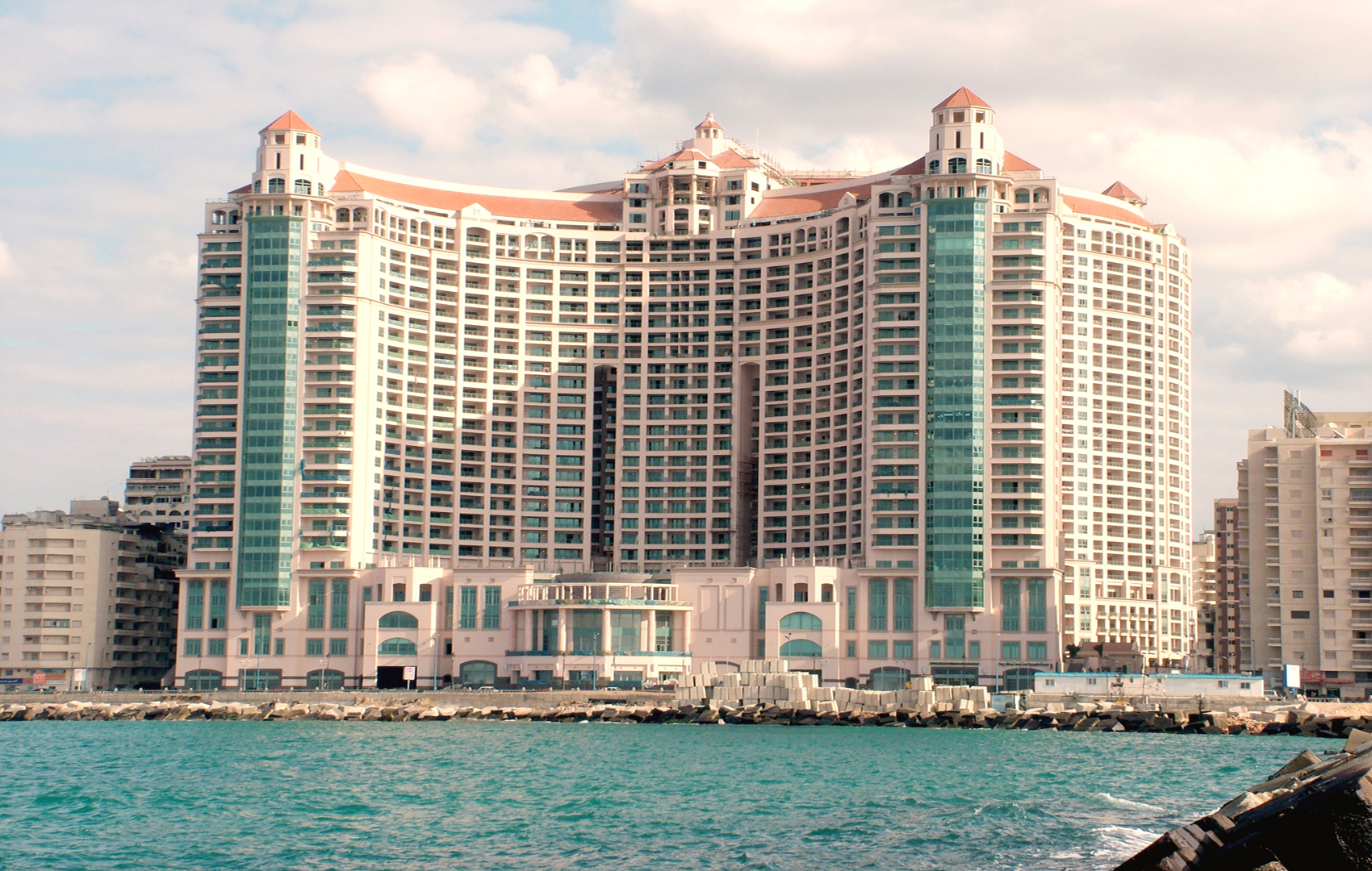 San_Stefano_Grand_Plaza_2.jpg