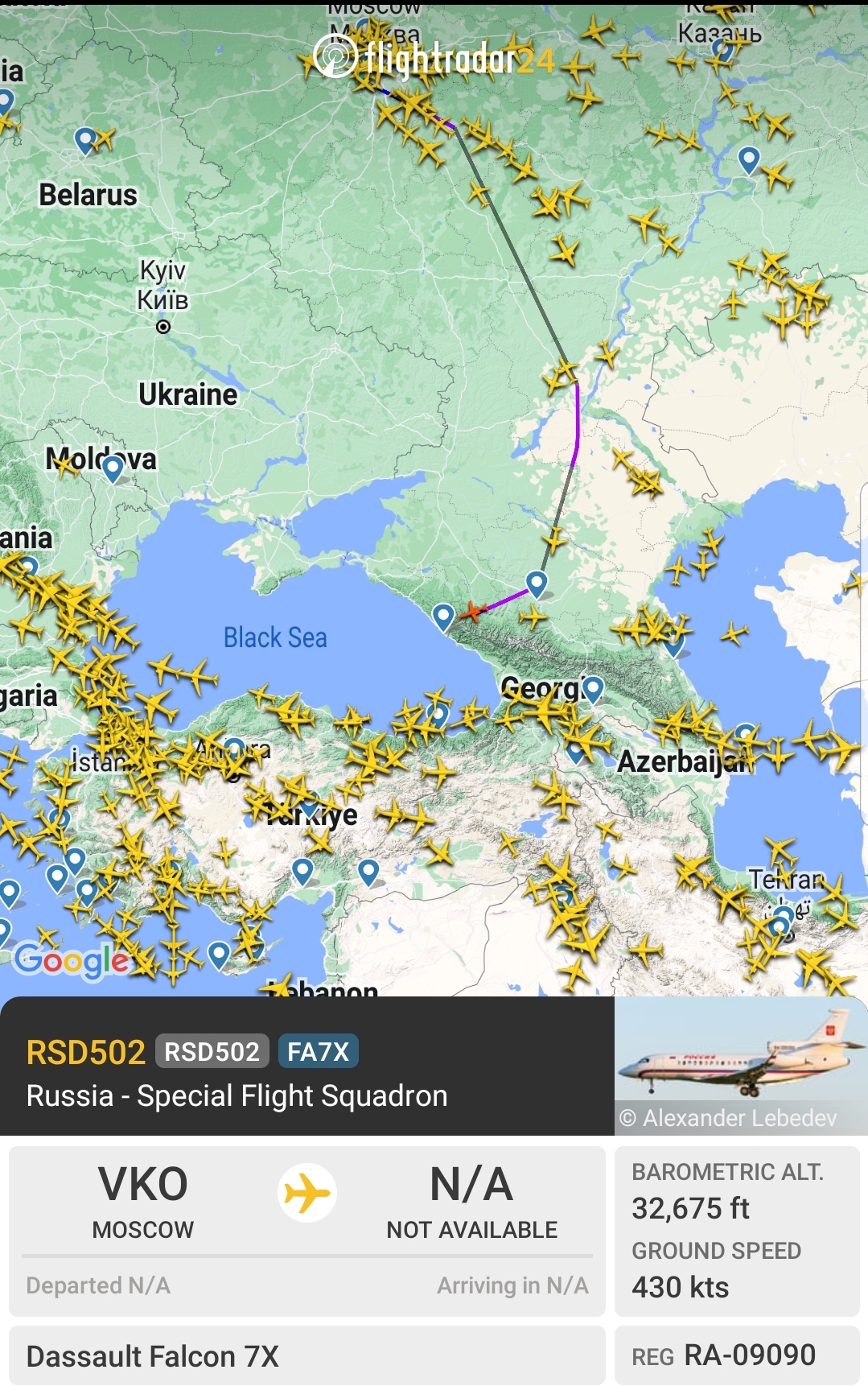 Screenshot_20231106-000433_Flightradar24.jpg