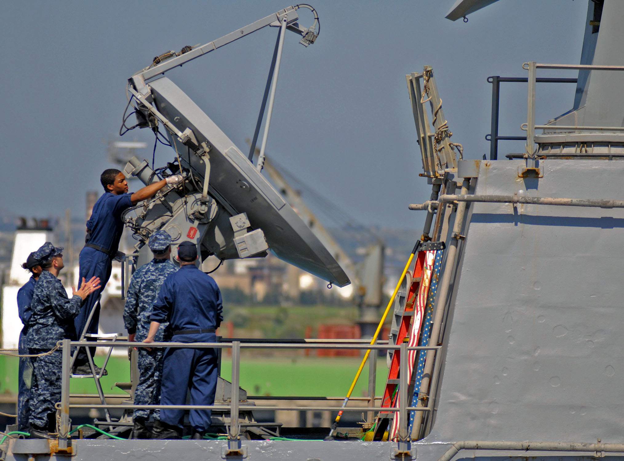 SPG-62_Radar_DDG-55_Stout_2011-03-24.jpg