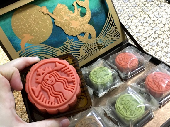 Starbucks-mooncake-19.jpg