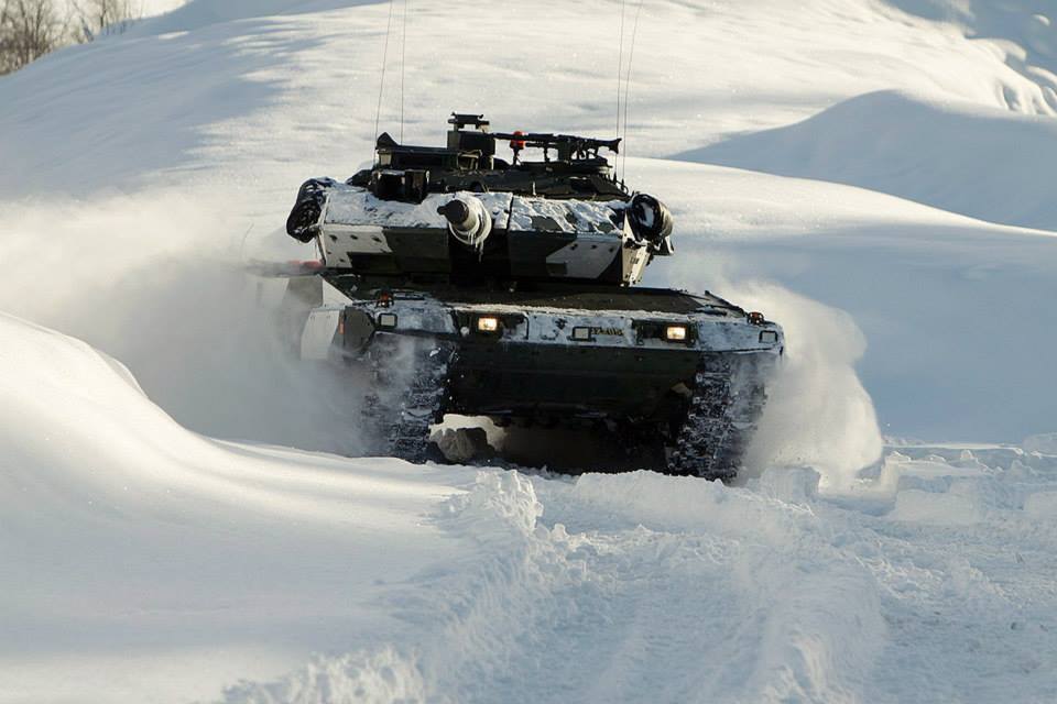 stridsvagn122incoldre4gec6.jpg