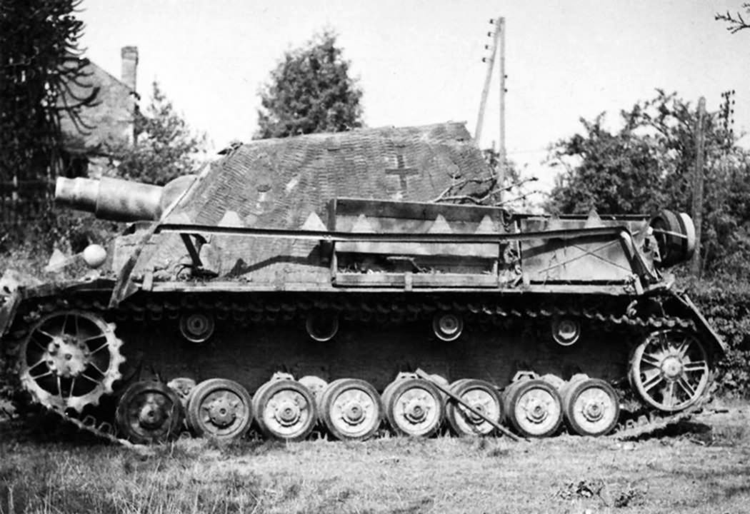 Sturmpanzer_mid_ledt_side.jpg