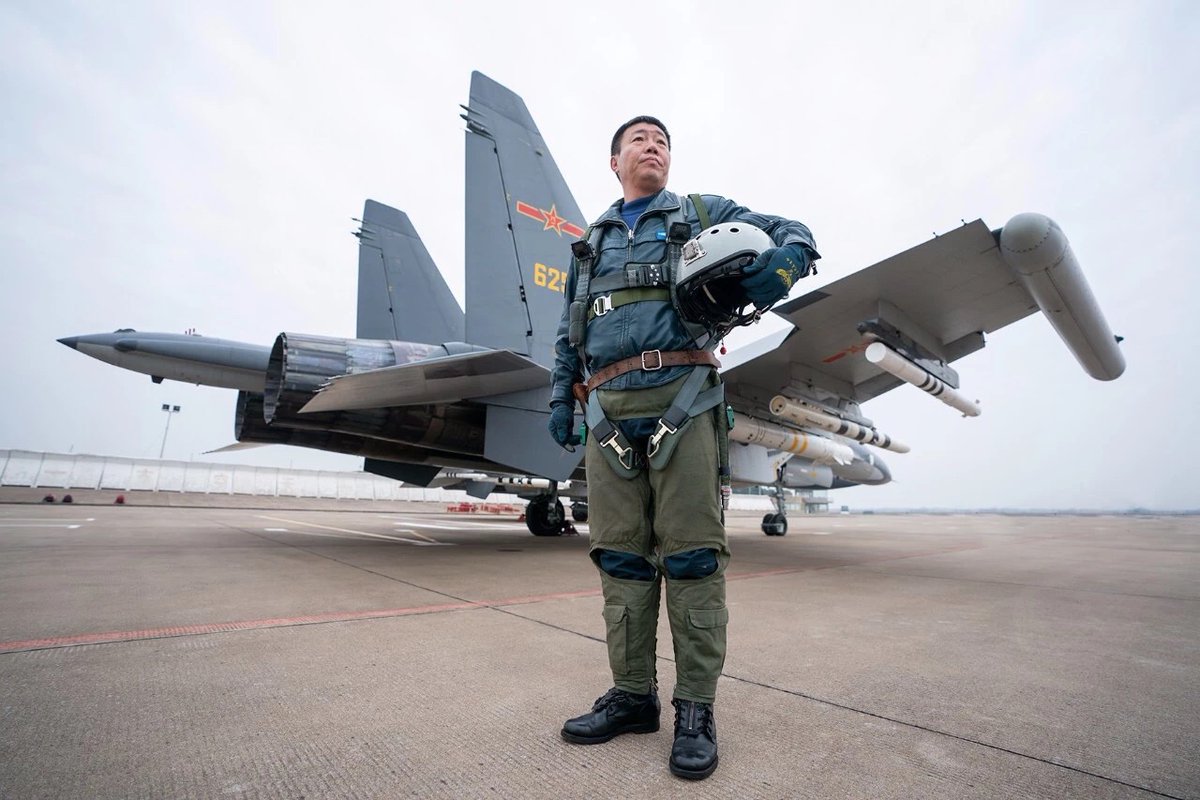 Su-30 Older fellows at 9th_AirBrigade Dec2018 01.jpeg